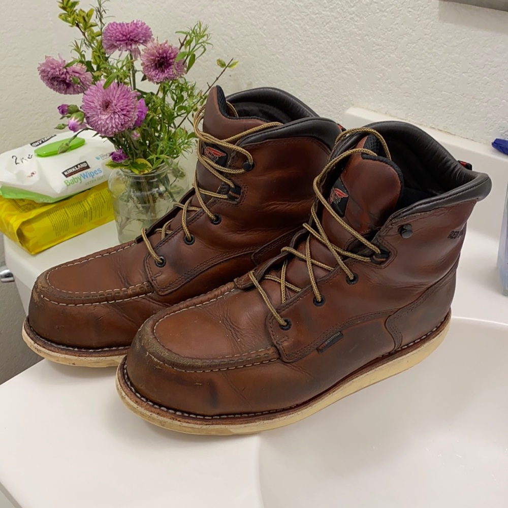 Red wing work boots size 10